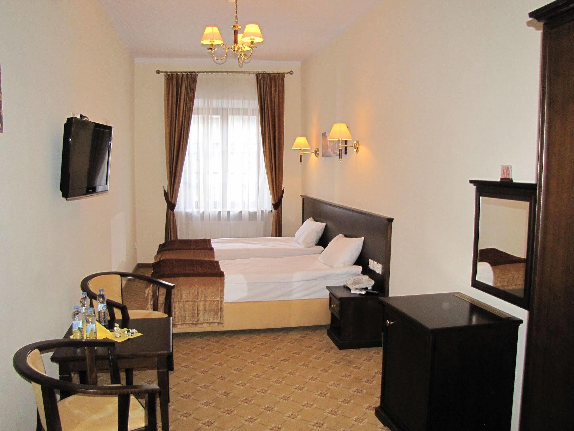 Rezydencja Cleopatra Bed and Breakfast Lublino Esterno foto