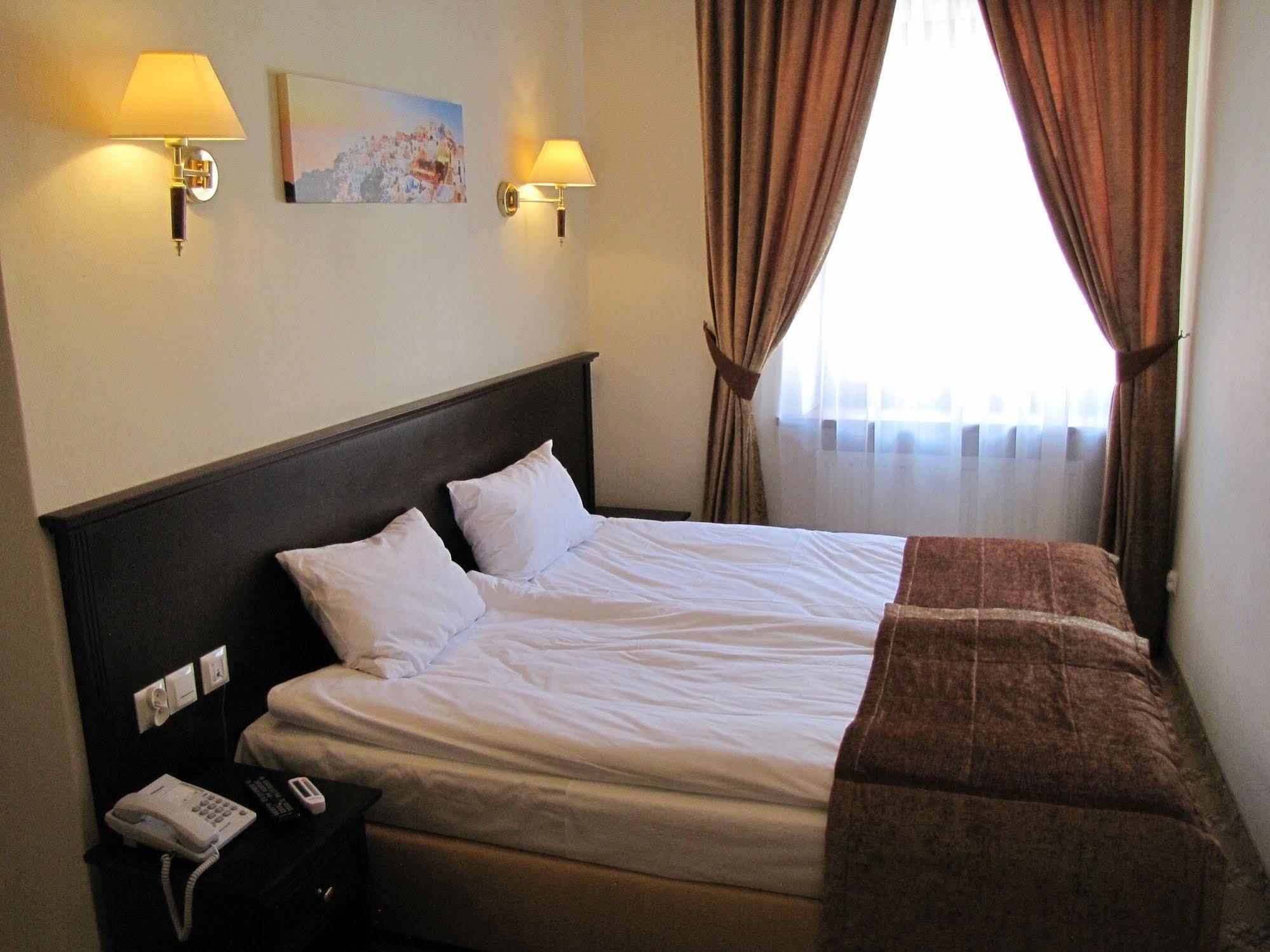 Rezydencja Cleopatra Bed and Breakfast Lublino Esterno foto
