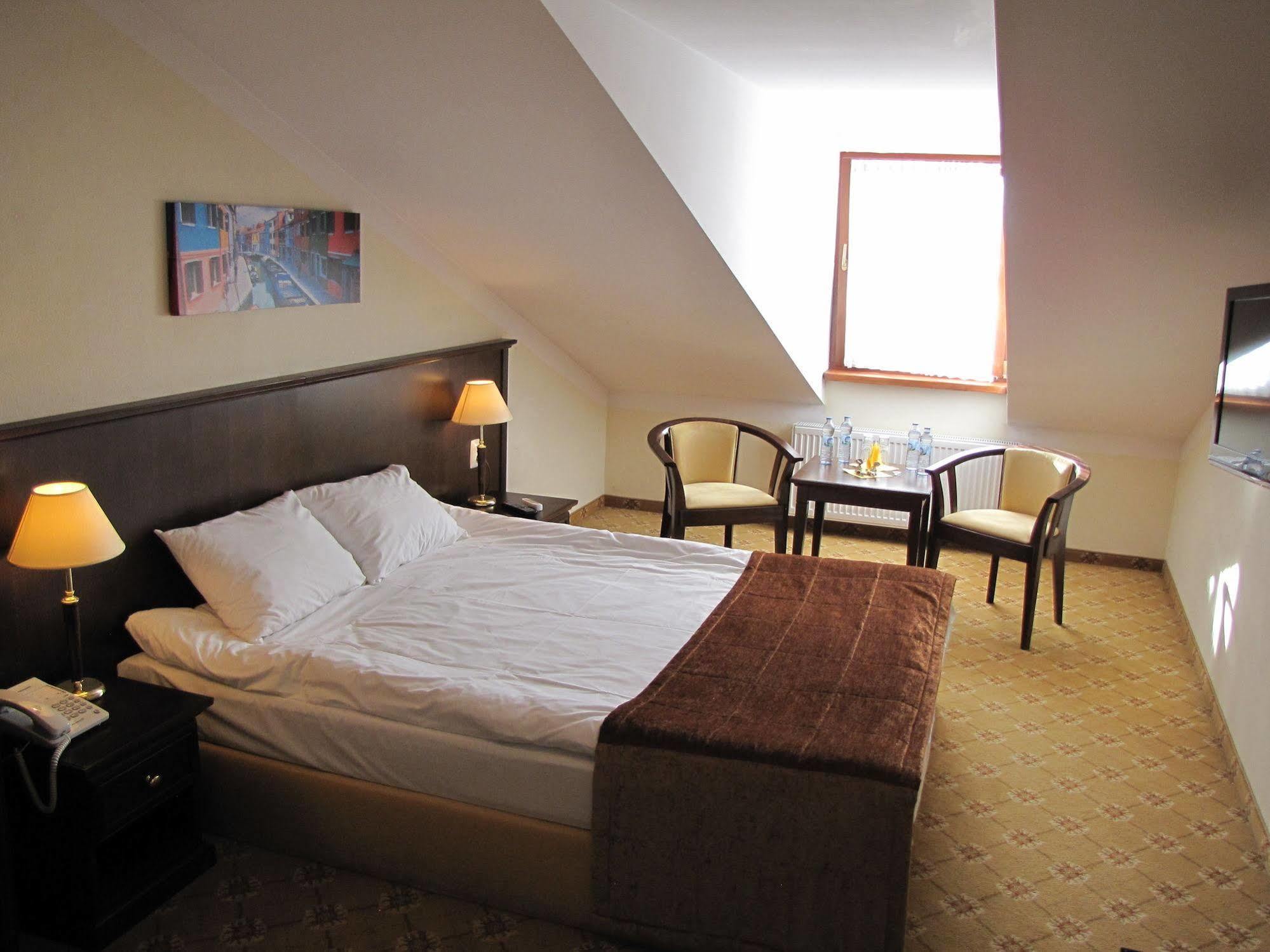 Rezydencja Cleopatra Bed and Breakfast Lublino Esterno foto